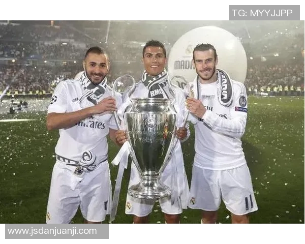 足球明星全阵容精彩瞬间展示让你领略足球魅力与激情的完美结合